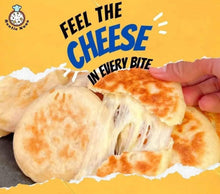Load image into Gallery viewer, Mini Cheese Naan 5pcs with Garlic Spread
